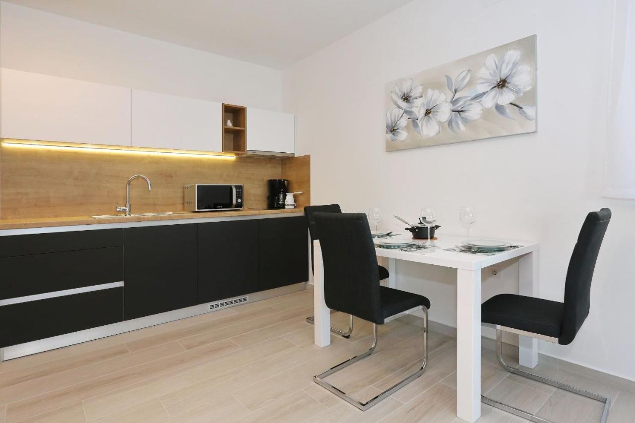 ביוגראד נה מורו Villa Ankora 2 With Heated Pool מראה חיצוני תמונה