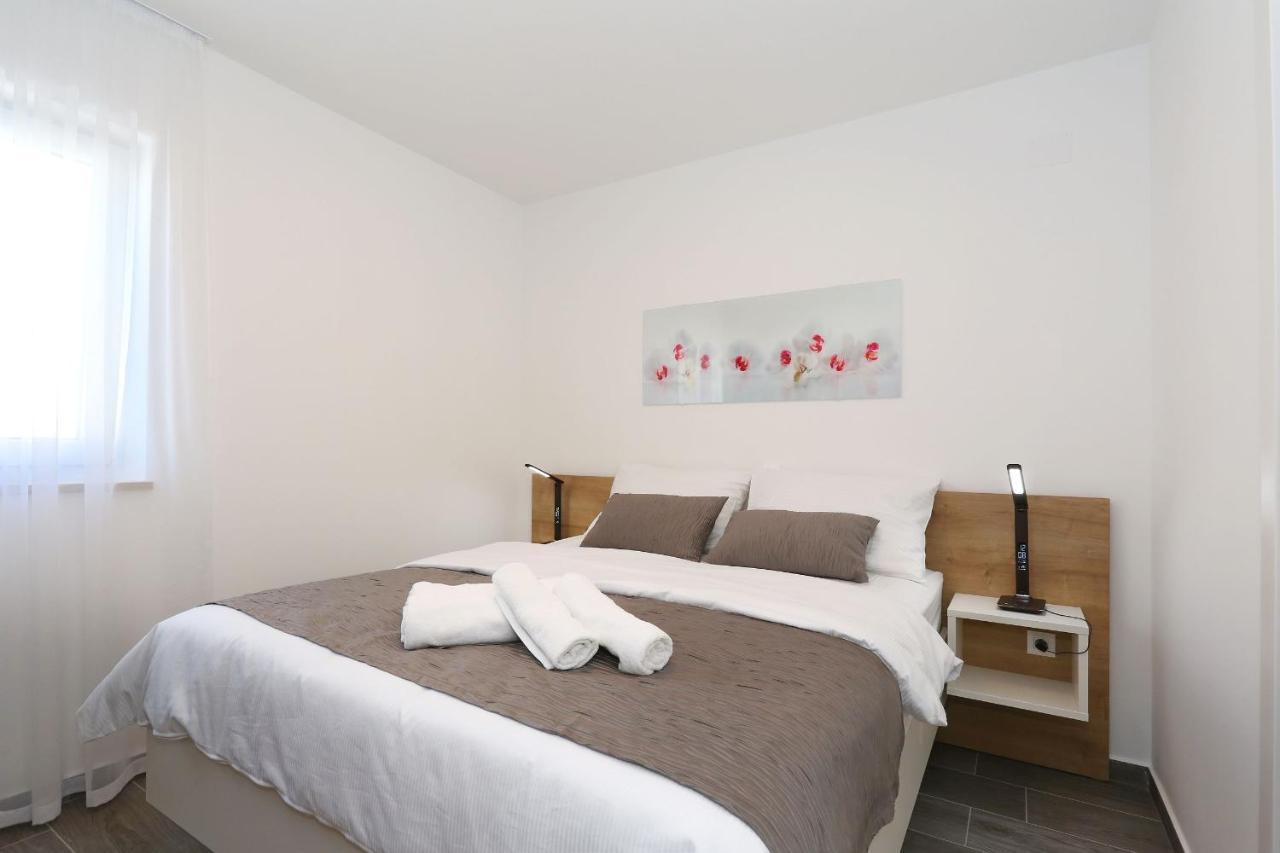 ביוגראד נה מורו Villa Ankora 2 With Heated Pool מראה חיצוני תמונה